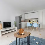 Apartment Oomph Downtown Atmospheric Zelazna Street Warschau