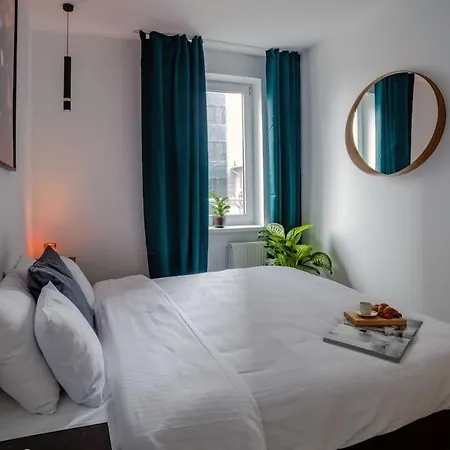 Oomph Downtown Atmospheric Zelazna Street Appartement Varsovie