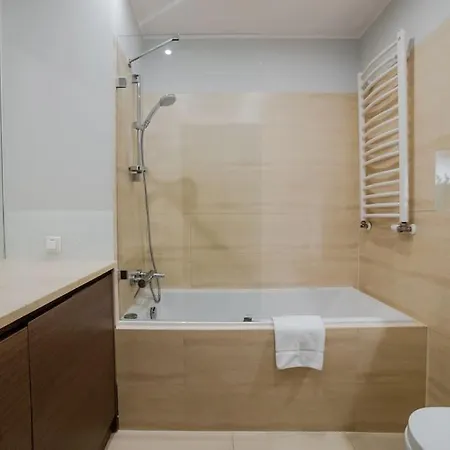 Oomph Downtown Atmospheric Zelazna Street