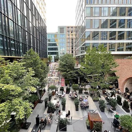 Oomph Downtown Atmospheric Zelazna Street * Varsó