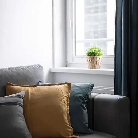 Oomph Downtown Atmospheric Zelazna Street