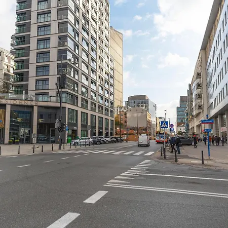 Oomph Downtown Atmospheric Zelazna Street