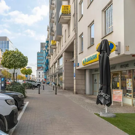 Oomph Downtown Atmospheric Zelazna Street Warsaw