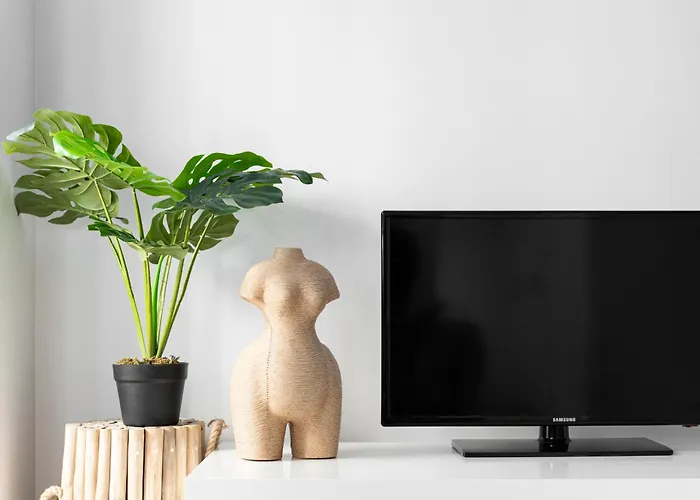 Oomph Downtown Atmospheric Zelazna Street * وارسو