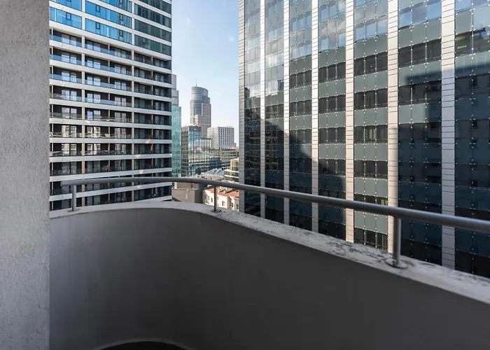 Oomph Downtown Atmospheric Zelazna Street *