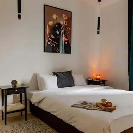 Oomph Downtown Atmospheric Zelazna Street ורשה