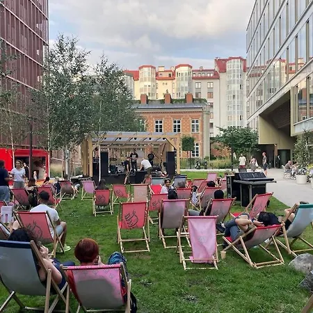 Oomph Downtown Atmospheric Zelazna Street * ורשה