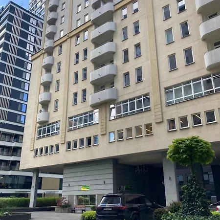 Oomph Downtown Atmospheric Zelazna Street דירה