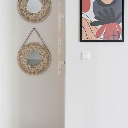 Oomph Downtown Atmospheric Zelazna Street * ורשה